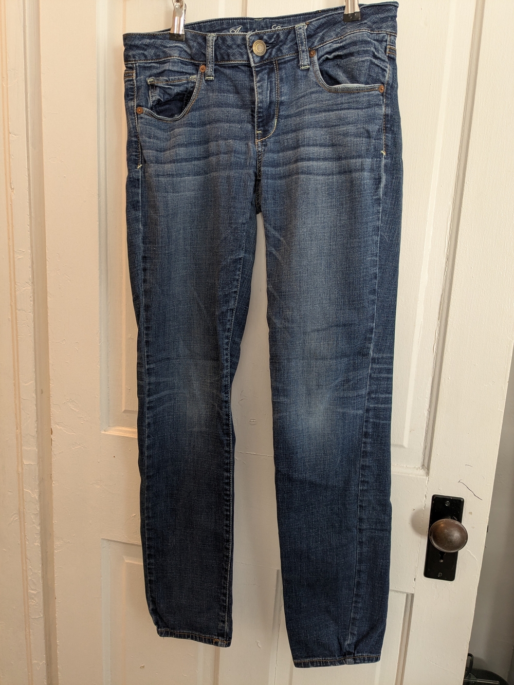 American Eagle Outfitters Skinny Jeans in Mid Blue Wash